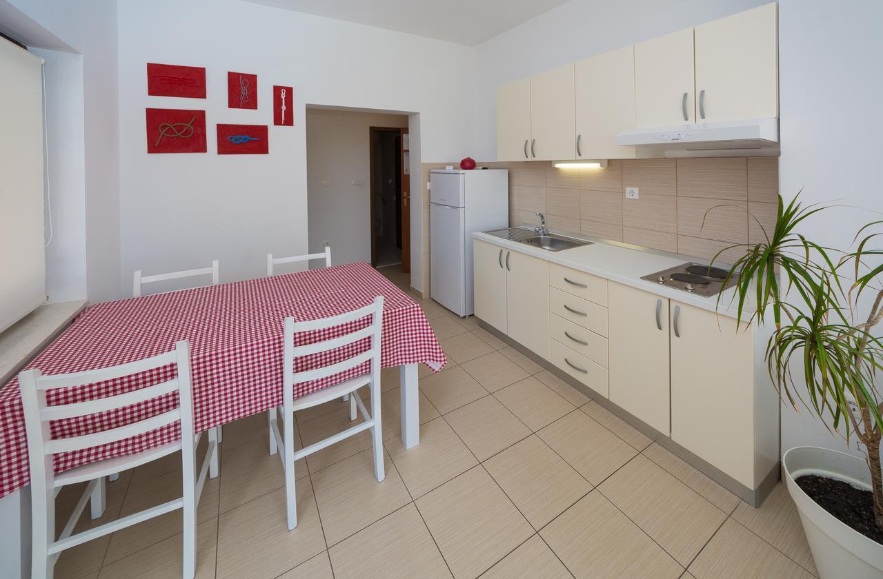 Rooms & Apartments Bruno Stobreč Esterno foto
