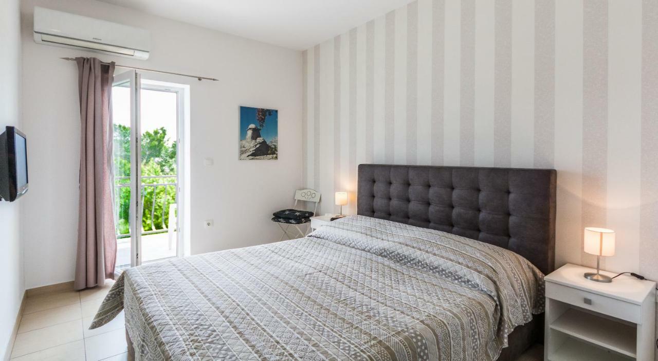 Rooms & Apartments Bruno Stobreč Esterno foto